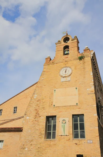 Klokkentoren van Paleis van antsiani. Ancona, Italië — Stockfoto