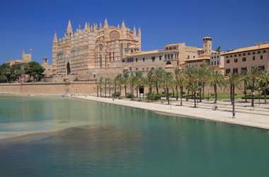 Park-de-la mar ve katedral santa maria. Palma-de-majorca, İspanya