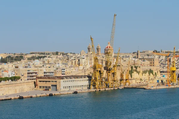 Cargo port i medeltida stad. Senglea, valletta, malta — Stockfoto