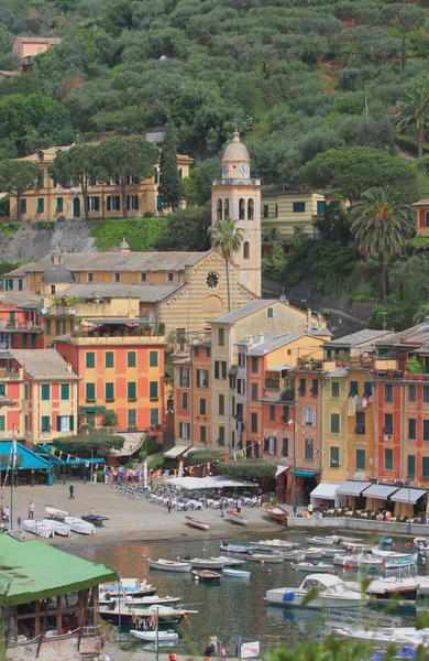 Pyazzet Square and St Martin's Church. Portofino, Italy — Stockfoto