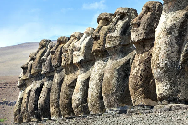 Row of standing moais in Easter Island — Stock Photo, Image