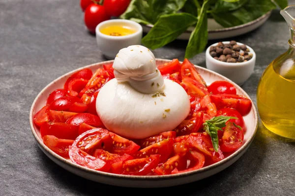 Burrata Cheese Salad Cherry Tomatoes Olive Oil Seasoning Fresh Food — Stock Photo, Image