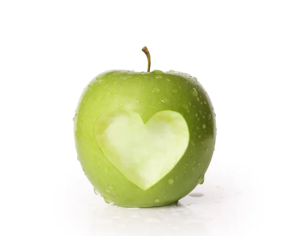 Яблоко с формой сердца — стоковое фото