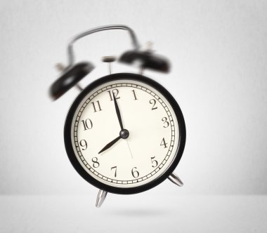 siyah vintage çalar saat 