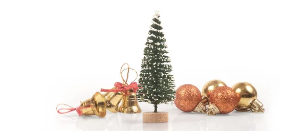 Albero Natale Decorato Appeso Rami Pino Scatole Regalo Ornamenti — Foto Stock