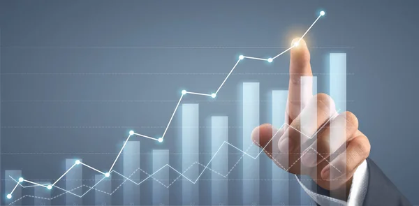 Hand Aanraken Grafieken Van Financiële Indicator Boekhoudkundige Analyse Van Markteconomie — Stockfoto