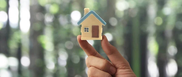 Hand Holding House Model Property Insurance Security Buy Rent House — Fotografia de Stock