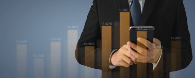 İşadamı grafik büyümesi ve akıllı telefon sektöründe olumlu göstergelerin artması planlanıyor