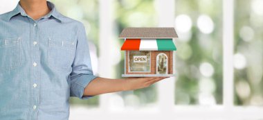 Ev Yapısı Bir elde, İş Evi Fikri