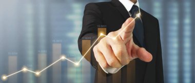 İşadamı grafik büyümesi ve grafik pozitif göstergelerin artması planı