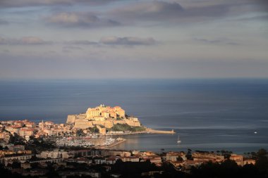 Calvi liman ve Kalesi, Korsika