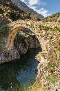 asco Corsica'deki / daki Ceneviz Köprüsü