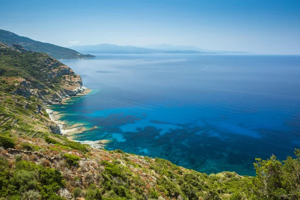 Cap corse yakınındaki minerviu corsica içinde sahil — Stok fotoğraf