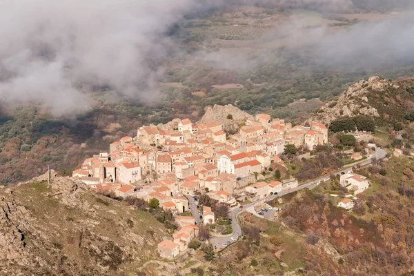 Cloud Hanging Ancient Mountain Village Speloncato Balagne Region Corsica — Stock Photo, Image