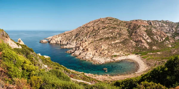 Panoramautsikt Över Liten Stenig Vik Korsikas Västkust Och Det Turkosa — Stockfoto