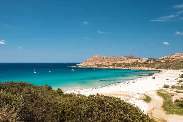 Holidaymakers Enjoying Sunshine Turquoise Mediterranean Sea Balagne Region Corsica Rocky — Stock Photo, Image