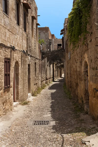 Medieval street of knight. Greece. Rhodos island. Old town. Street of the Knights photo (Now Embassy street)Greece. Rhodos island. — Stock Photo, Image