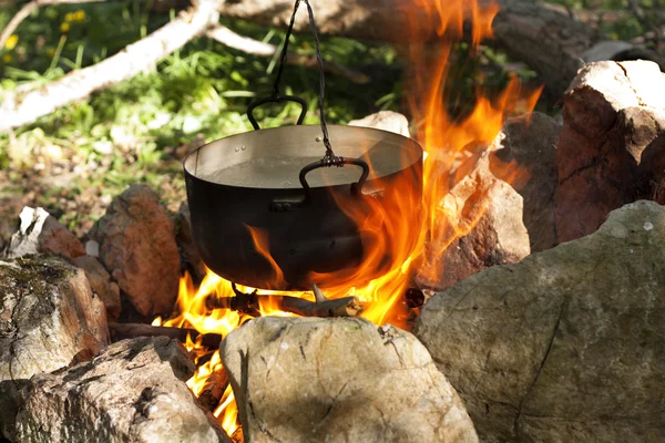 Pentola sul fuoco — Foto Stock