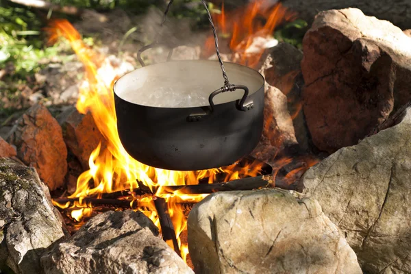 Pot op het vuur — Stockfoto