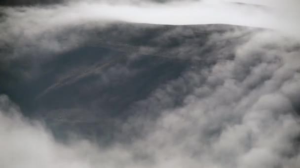 Cinemática 7680X4320 Magnifico Evento Meteorológico Las Nubes Cascada Que Fluyen — Vídeos de Stock