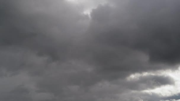 Cielo Cubierto Nubes Tormenta Gris Deprimente Sombrío Nublado Aire Más — Vídeo de stock