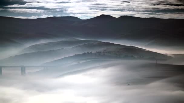 Cinematic 7680X4320 Highway Bridge Clouds Valley Covered Fog Cloud Vehicle — Stock Video