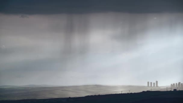 7680X4320 Lluvia Frente Fondo Soleado Acercan Nubes Tormento Cortina Extremadamente — Vídeo de stock