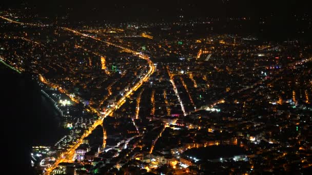 7680X4320 Νυχτερινή Πόλη Δίπλα Στη Θάλασσα Time Lapse Busy Town — Αρχείο Βίντεο