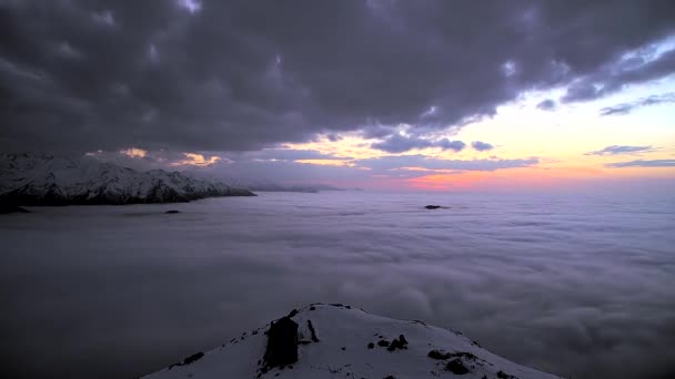 7680X4320 Después Puesta Del Sol Sobre Las Nubes Las Montañas — Vídeos de Stock