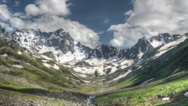 7680X4320 Tvarované Žlábky Ledovcový Tvar Strmé Rovné Strany Ploché Ledovcový — Stock video