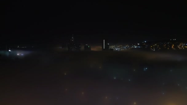 7680X4320 Case Strade Della Città Sono Sotto Nebbia Luci Lampione — Video Stock