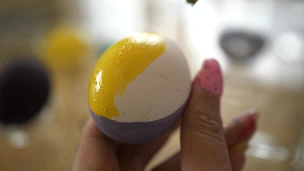 7680X4320 Paskalya Yumurtası Boyayan Kadın Doğunun Kültürel Sembolü Geleneksel Paskal — Stok video