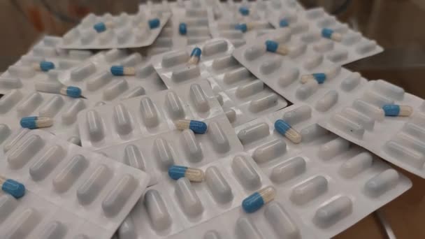 7680X4320 Mélanges Médicaments Dans Leur Emballage Ouvert Pills Emballages Médicaments — Video