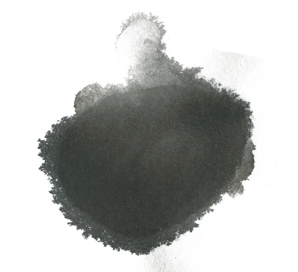 Tache d'aquarelle abstraite dessinée à la main noire isolée sur fond blanc. — Photo