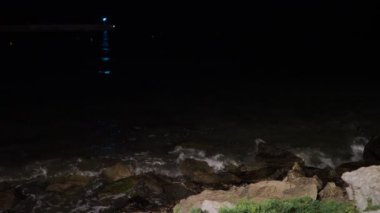 Deniz ve dalgalar