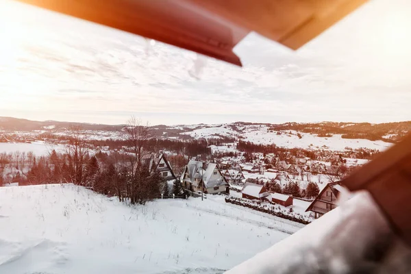 Fjällvy Från Takfönstret Panorama Tatry Berg Med Starkt Solljus — Stockfoto