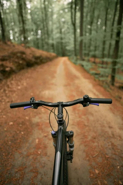 Mountainbike Från Cyklister Synvinkel — Stockfoto