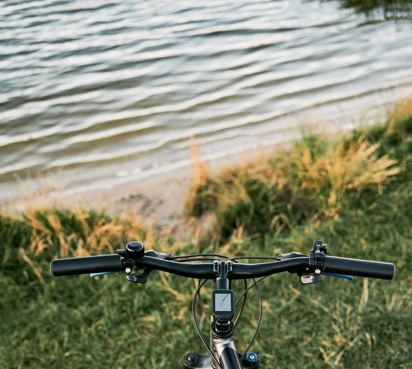 Bicycle Shore Lake Concept Travel Outdoor Activities Summer — Stok fotoğraf