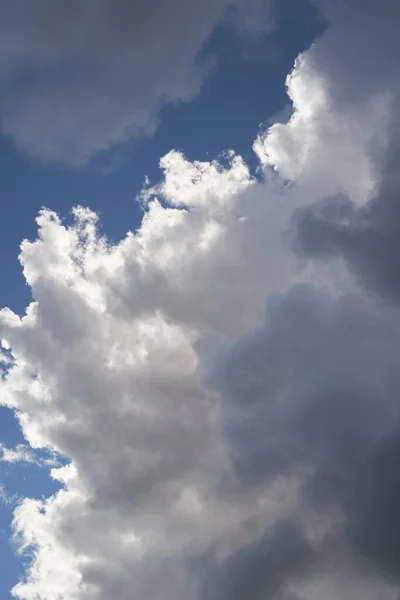 Nuvens Brancas Céu Verão Fundo Paisagem Nublada Conceito Mudança Climática — Fotografia de Stock