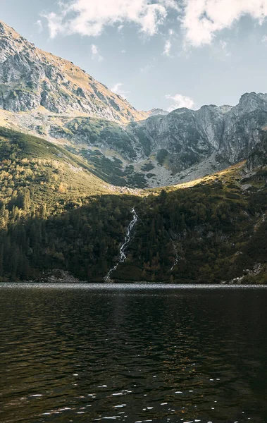 Vackert Vattenfall Bergen Fantastisk Natur Polen Europa Utsikt Över Vattenkaskad — Stockfoto