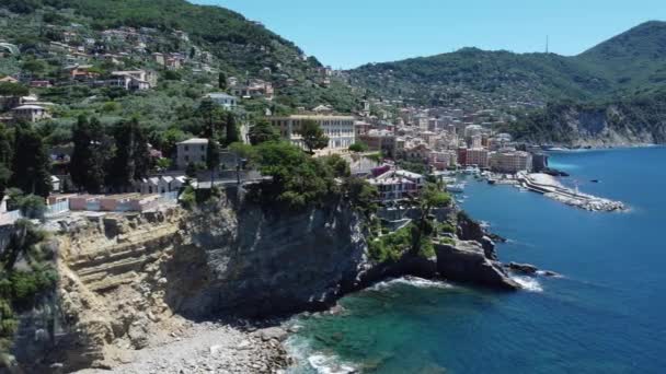 Seagull Flies Aerial Orbiting Shot Fishing Village Camogli Italy Beautiful — Stockvideo