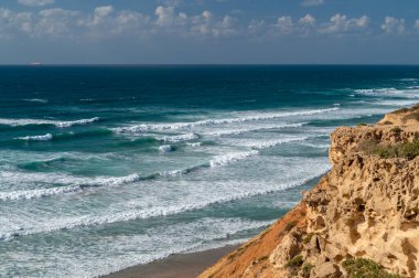 Netanya 'daki Argaman plajı tepeden görünüyor