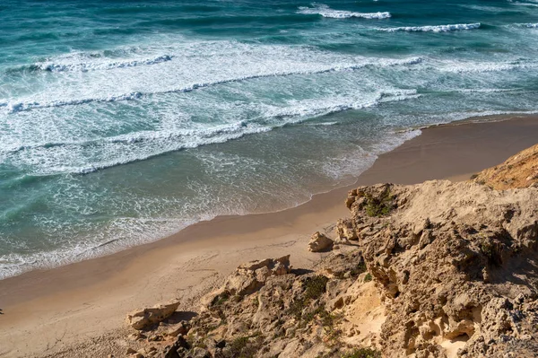 Netanya 'daki Argaman plajı tepeden görünüyor