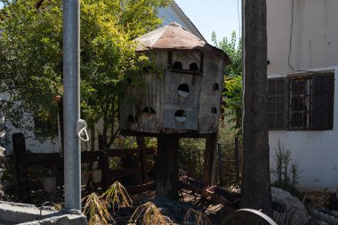 Mazkeret Batya, İsrail - 25 Eylül 2021: Baron E. de Rothschild 'in yardımıyla 1883 yılında kurulan ve annesinin adını taşıyan Bilu hareketinin bir grup üyesi.