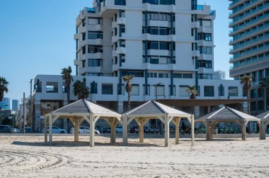 TEL AVIV, ISRAEL - 25 Ocak 2022: Tel Aviv 'deki Kudüs Sahili.