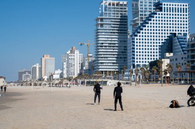 TEL AVIV, ISRAEL - 25 Ocak 2022: Tel Aviv 'deki Kudüs Sahili.