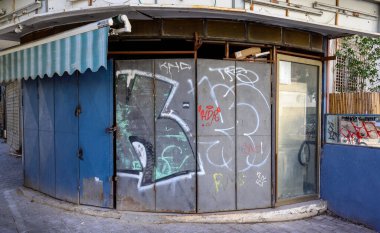 TEL AVIV, ISRAEL - 25 Ocak 2022: Tel Aviv 'de yüksek binaların inşaatı.