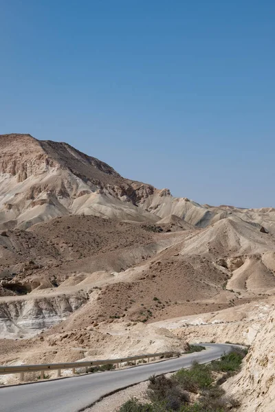 Пейзаж в пустыне Негев рядом с Боротом Лотцем. — стоковое фото