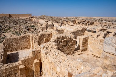 Güney İsrail 'deki Negev Çölü' nde, şimdi ulusal bir park olan antik Nabataean şehri Avdat 'taki yıkılmış binaların manzarası