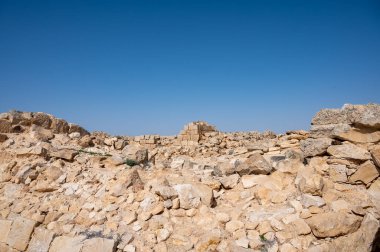 Güney İsrail 'deki Negev Çölü' nde, şimdi ulusal bir park olan antik Nabataean şehri Avdat 'taki yıkılmış binaların manzarası